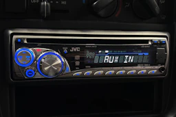 valkoinen Toyota Hilux 2002 kuva 13.