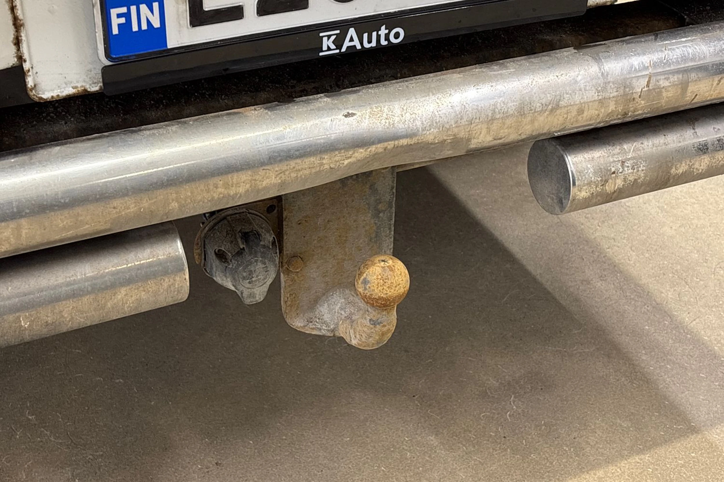 valkoinen Toyota Hilux 2002 kuva 16.