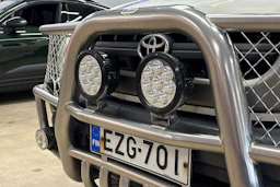 valkoinen Toyota Hilux 2002 kuva 18.