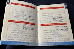 musta Toyota Hilux 2003 kuva 21.