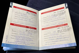 musta Toyota Hilux 2003 kuva 23.