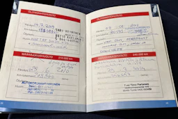 musta Toyota Hilux 2003 kuva 24.