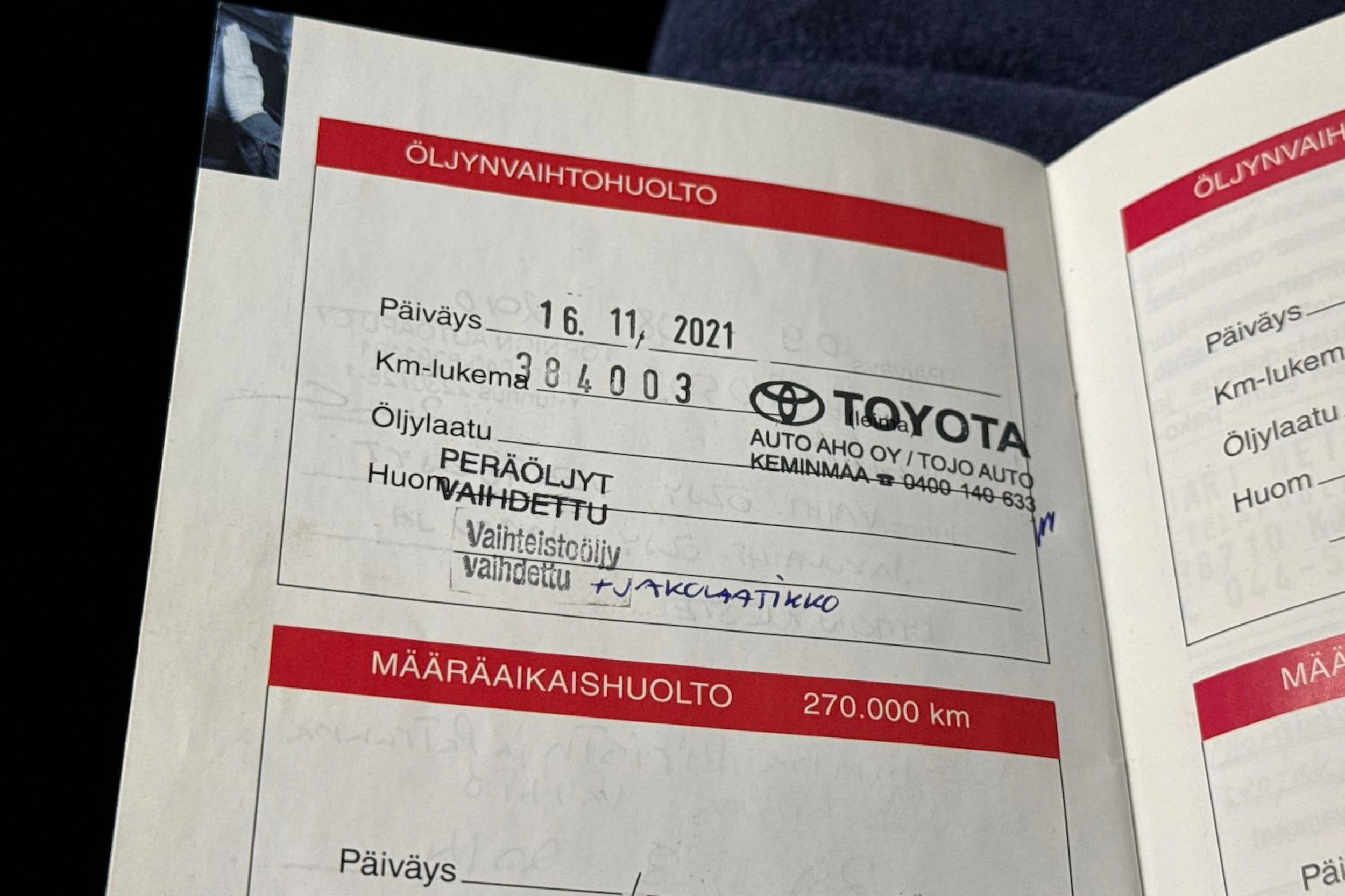 musta Toyota Hilux 2003 kuva 25.