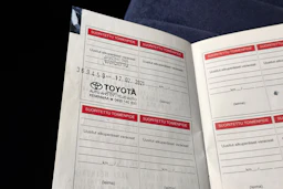 musta Toyota Hilux 2003 kuva 27.