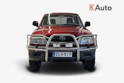 punainen Toyota Hilux 2004 kuva 5.