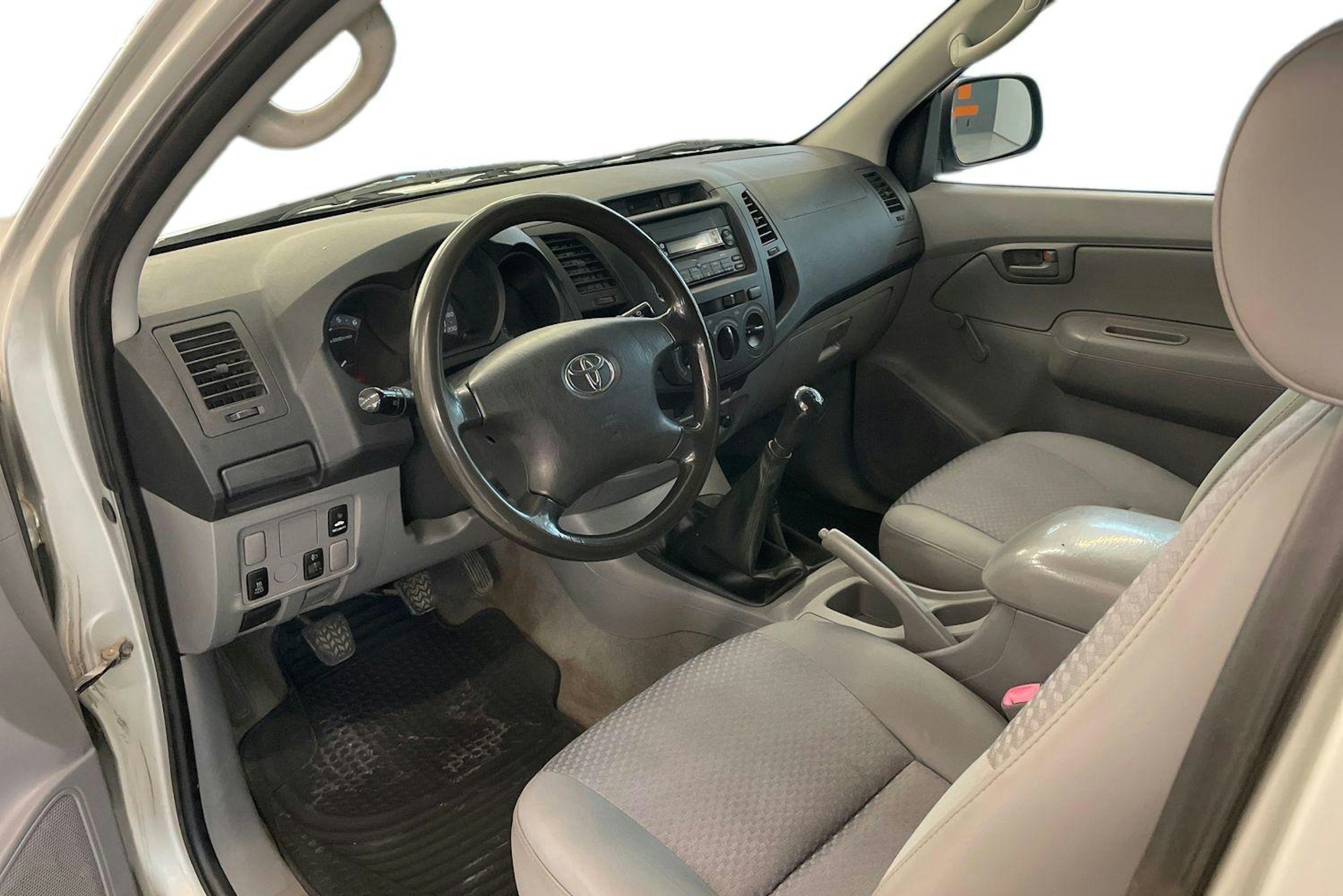 Hopea Toyota Hilux 2006 kuva 7.