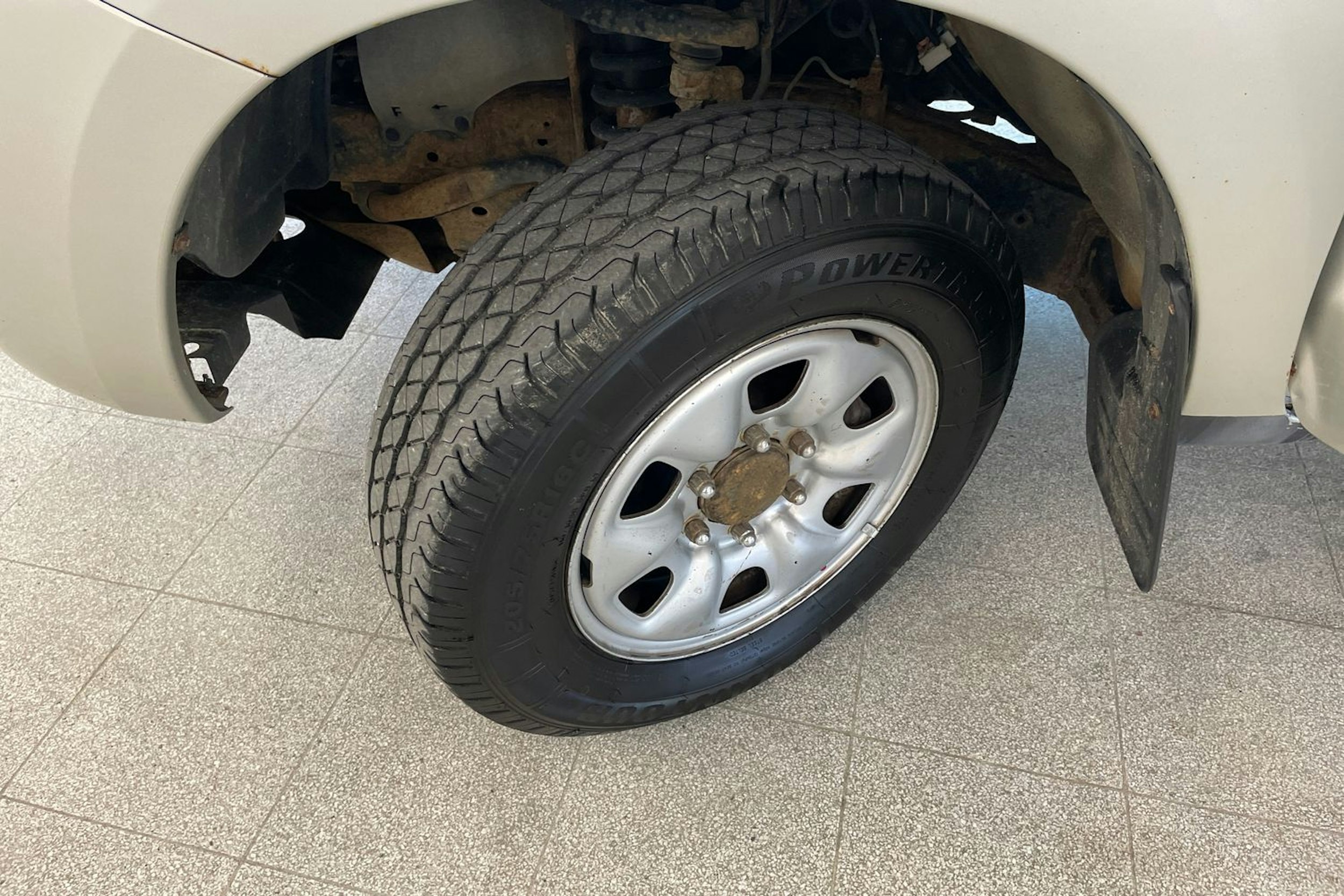 Hopea Toyota Hilux 2006 kuva 13.