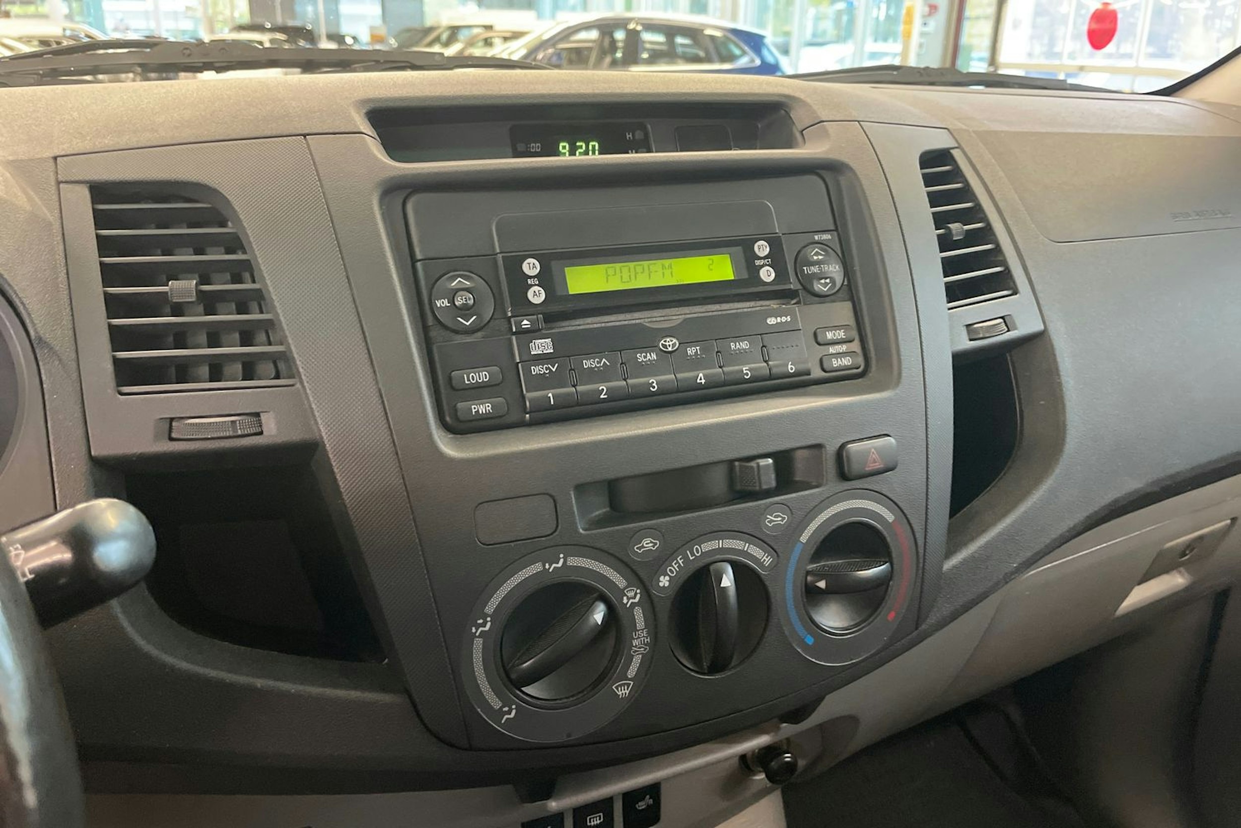 Hopea Toyota Hilux 2006 kuva 15.