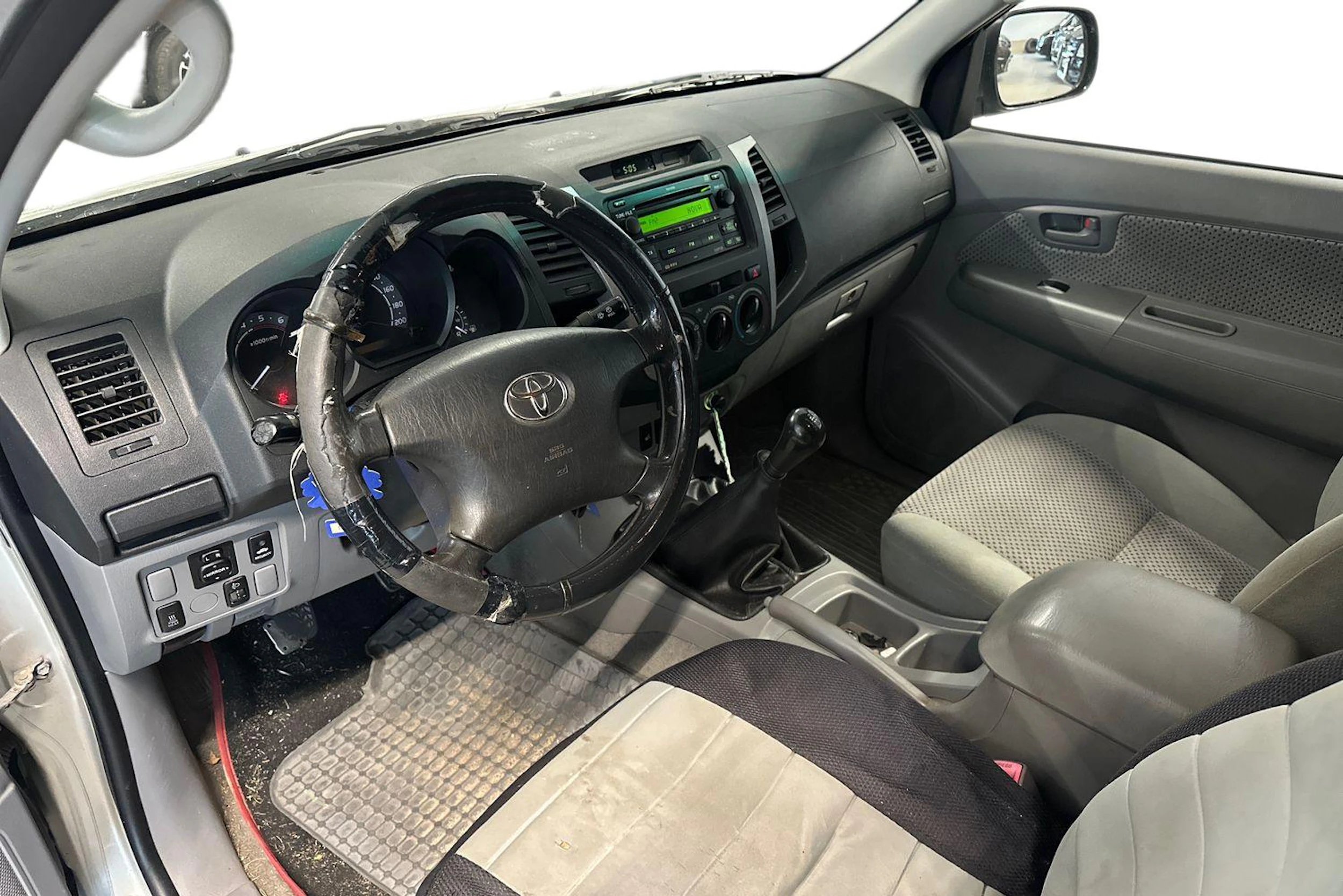 hopea Toyota Hilux 2006 kuva 3.