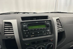hopea Toyota Hilux 2006 kuva 14.