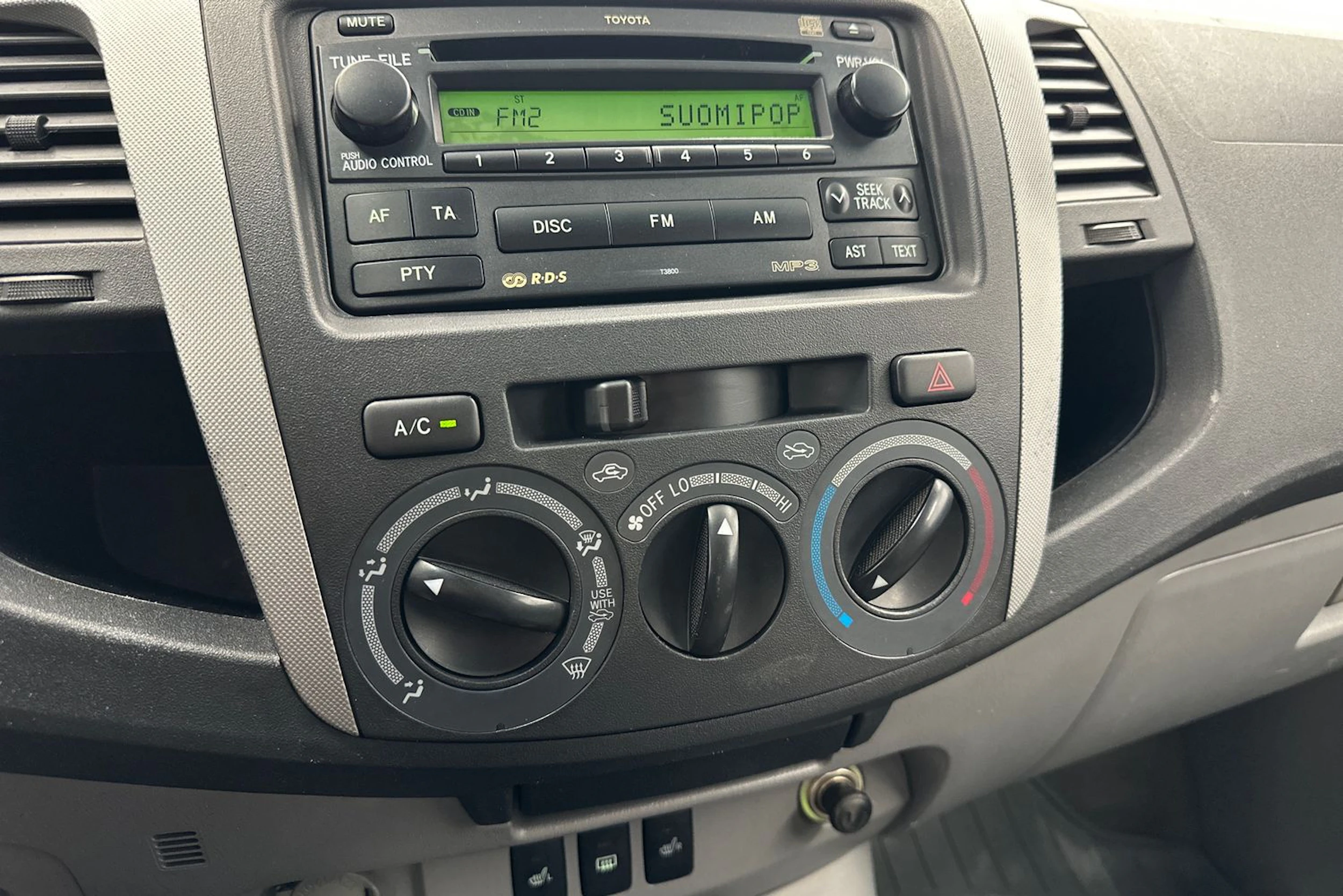 hopea Toyota Hilux 2006 kuva 15.