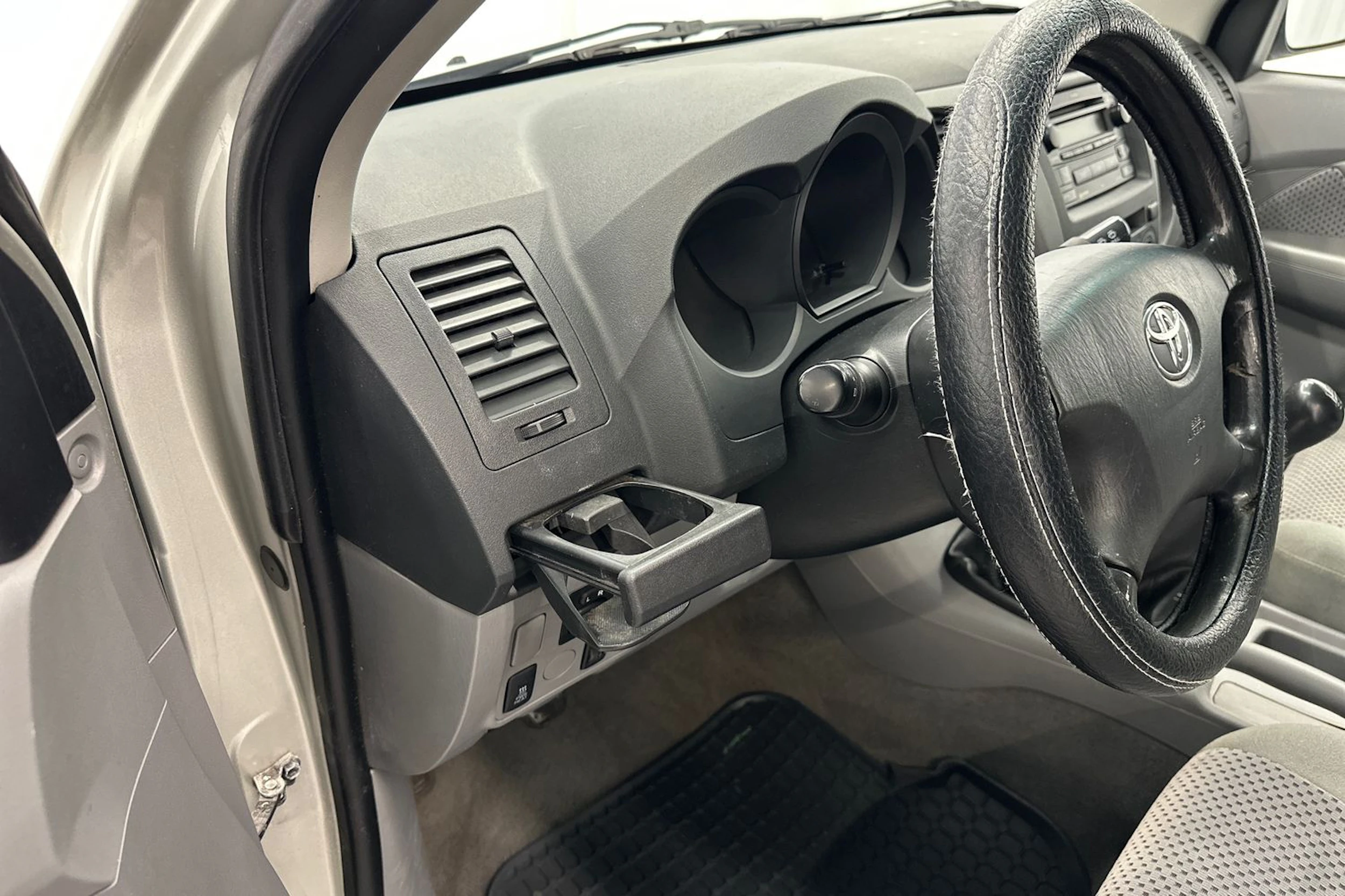 hopea Toyota Hilux 2006 kuva 19.