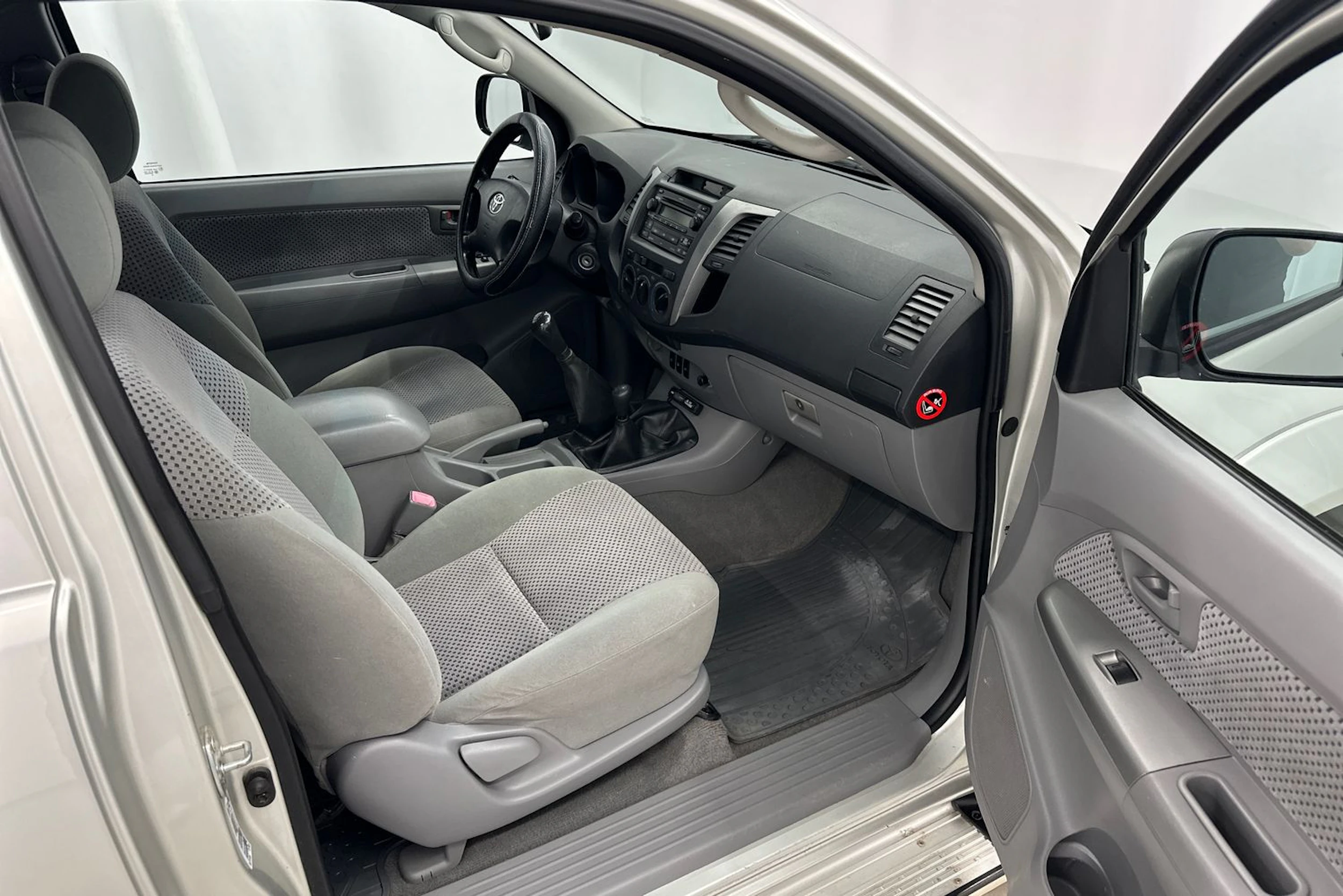 hopea Toyota Hilux 2006 kuva 22.