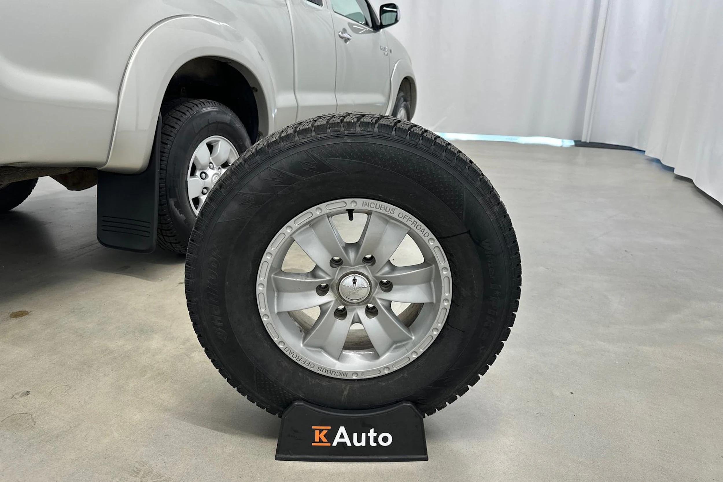 hopea Toyota Hilux 2006 kuva 29.