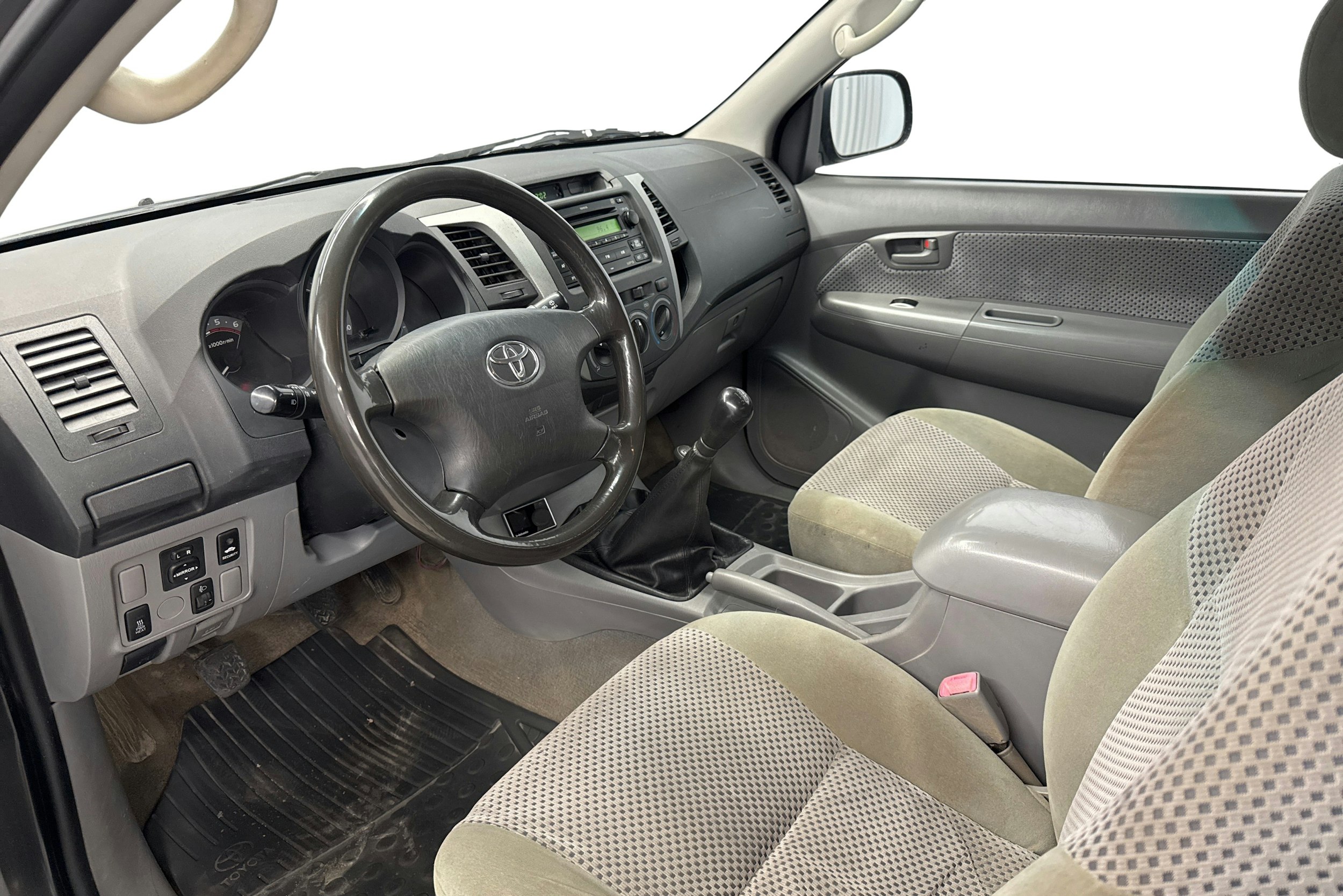 musta Toyota Hilux 2006 kuva 6.