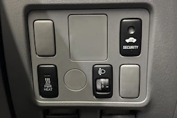 hopea Toyota Hilux 2006 kuva 13.