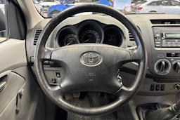 hopea Toyota Hilux 2006 kuva 15.