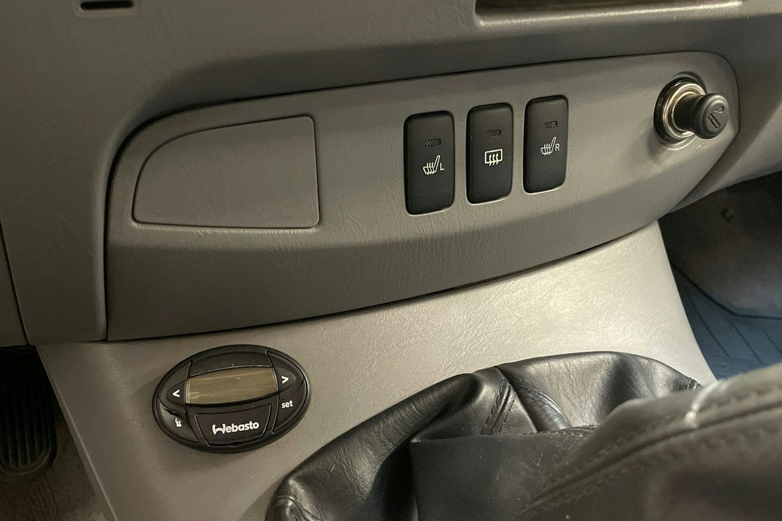 hopea Toyota Hilux 2007 kuva 19.