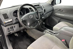 musta Toyota Hilux 2007 kuva 8.