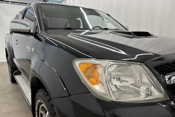musta Toyota Hilux 2007 kuva 25.