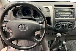 Harmaa Toyota Hilux 2007 kuva 9.
