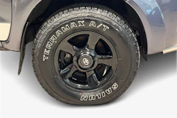 Harmaa Toyota Hilux 2007 kuva 12.