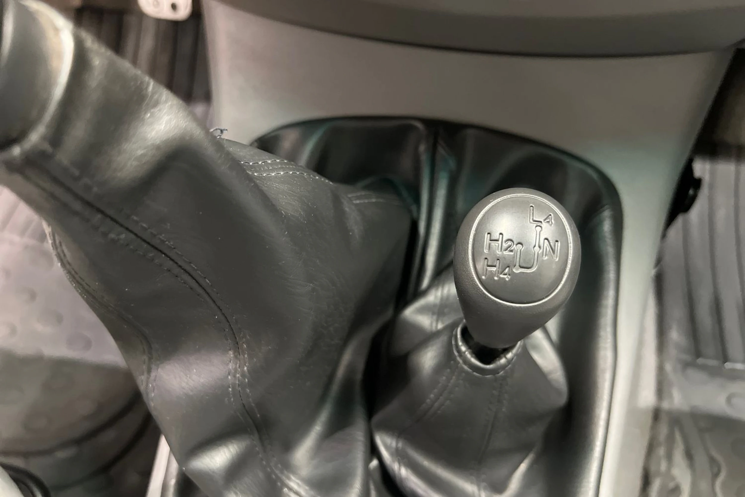 Harmaa Toyota Hilux 2007 kuva 15.