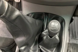 Harmaa Toyota Hilux 2007 kuva 15.