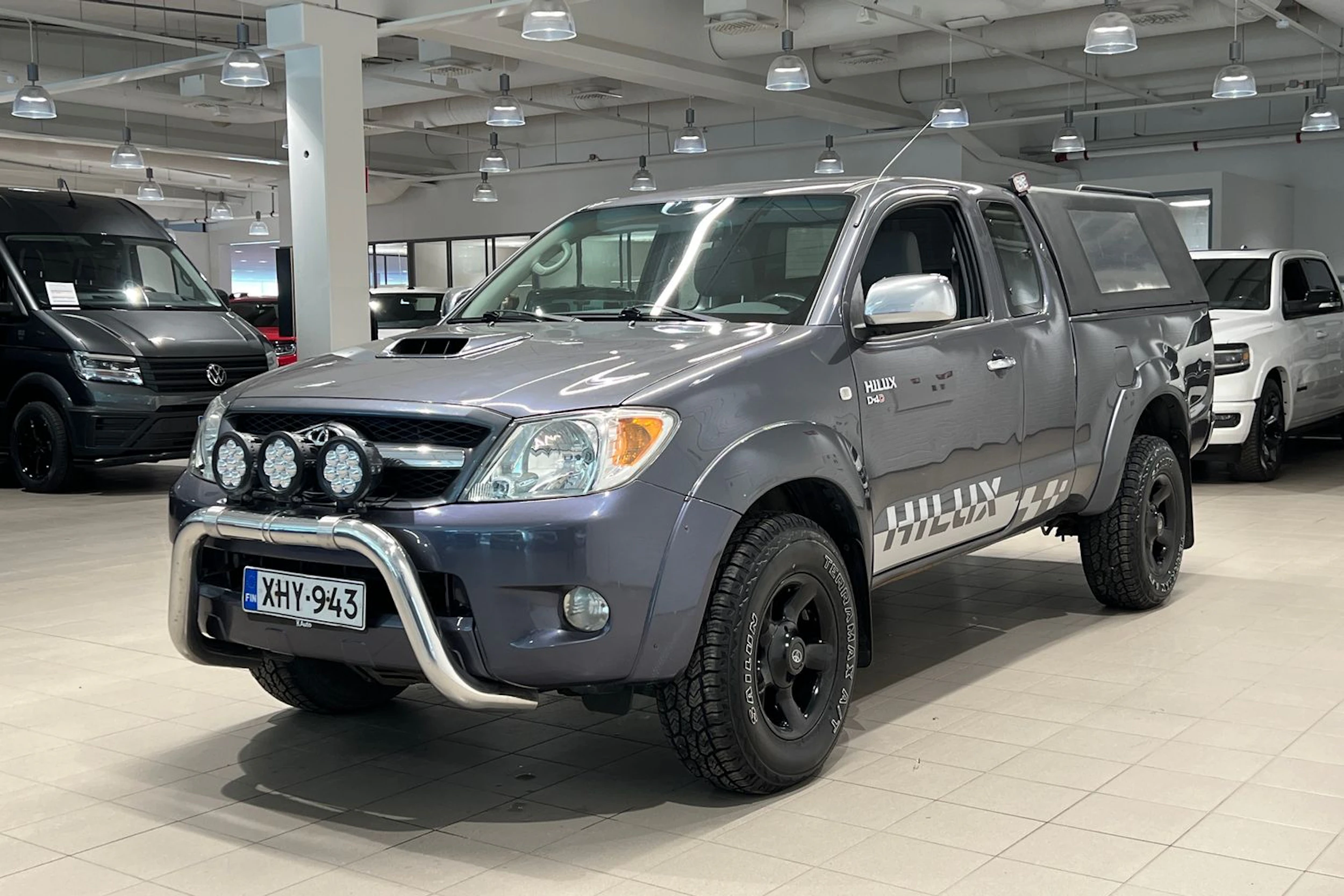 Harmaa Toyota Hilux 2007 kuva 19.
