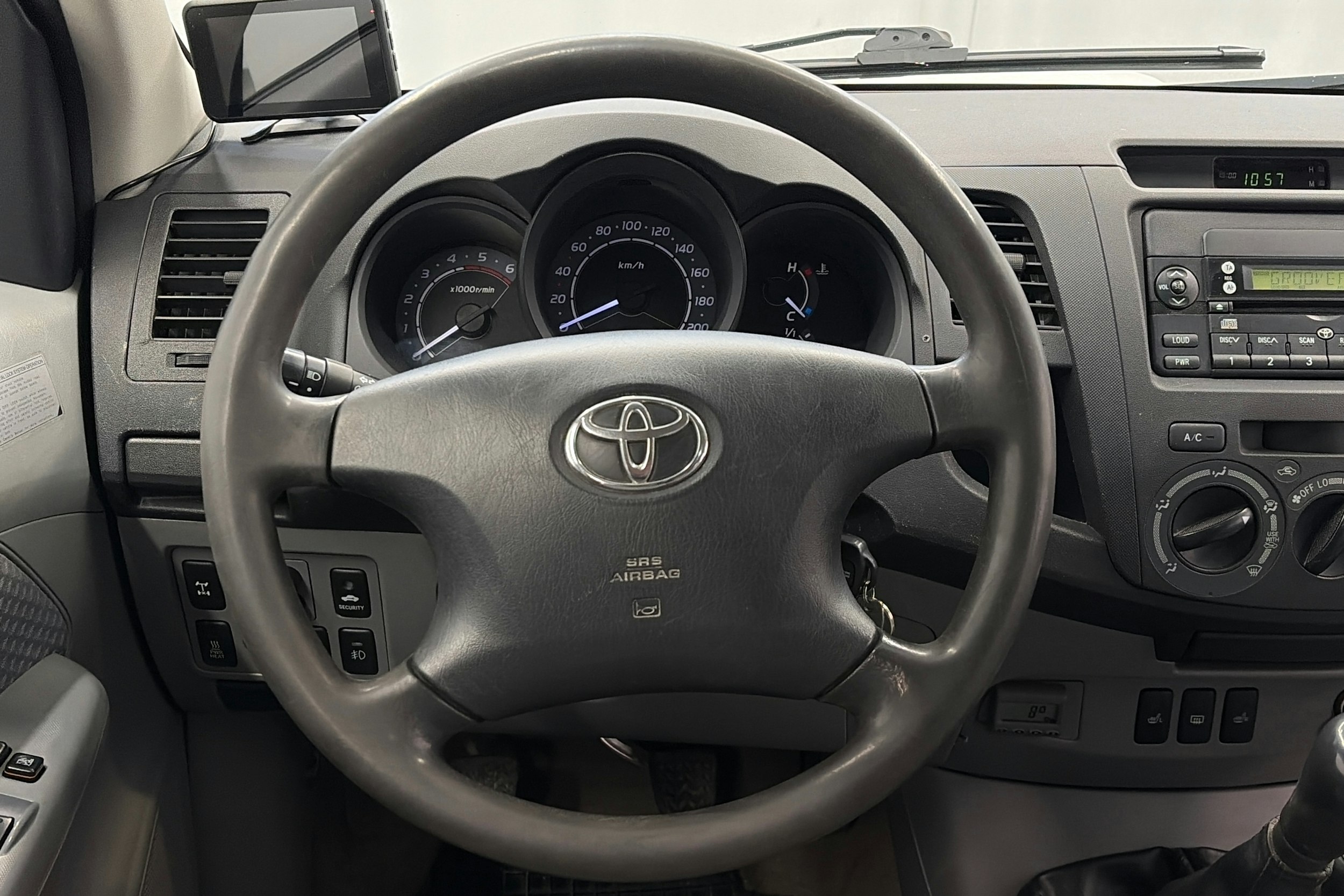 valkoinen Toyota Hilux 2008 kuva 16.