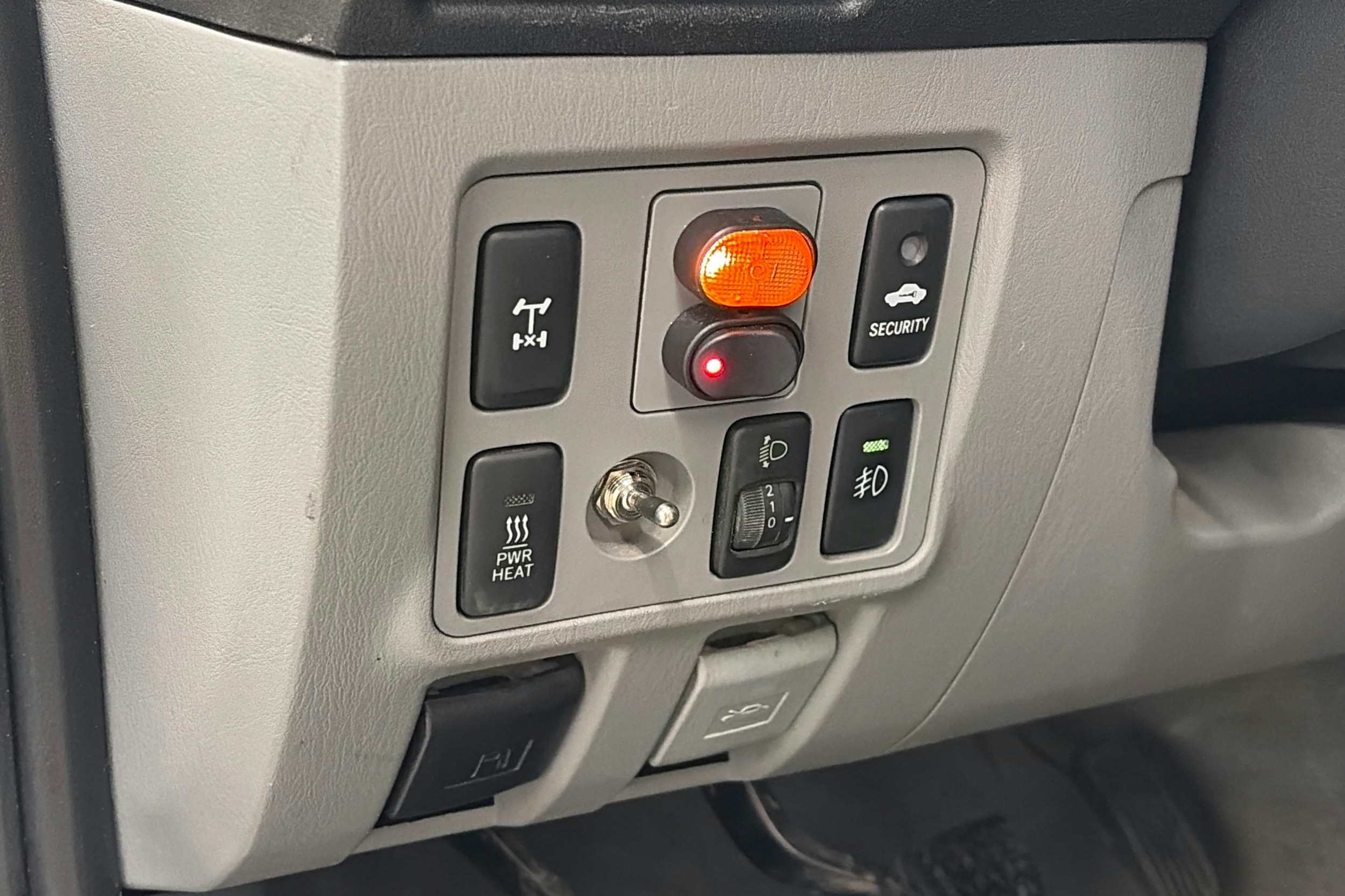 valkoinen Toyota Hilux 2008 kuva 20.