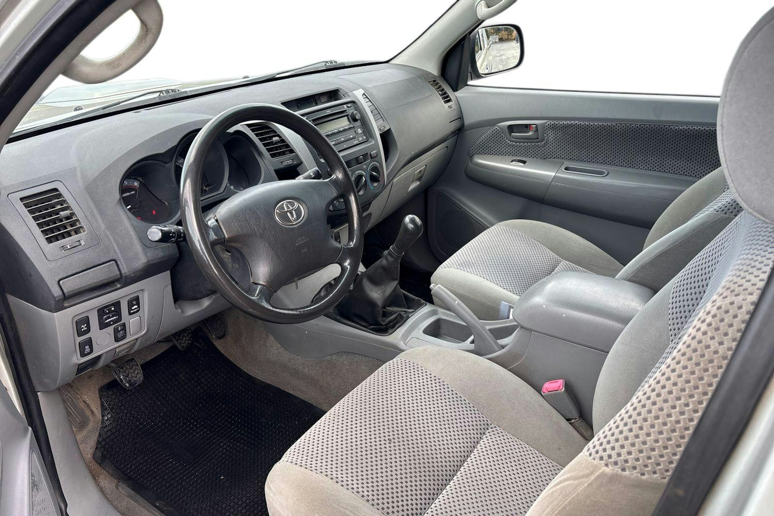 Hopea Toyota Hilux 2009 kuva 8.