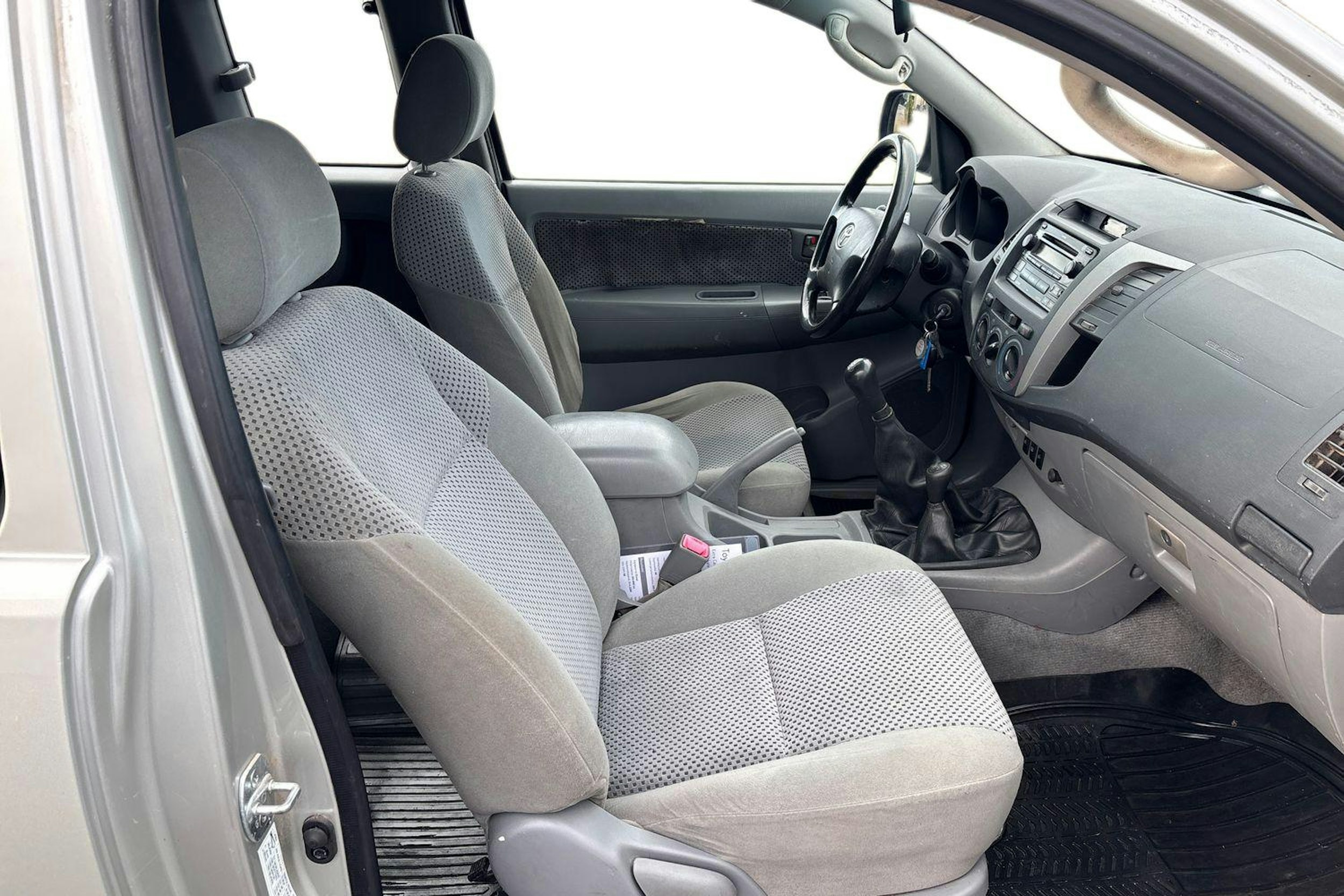 Hopea Toyota Hilux 2009 kuva 11.