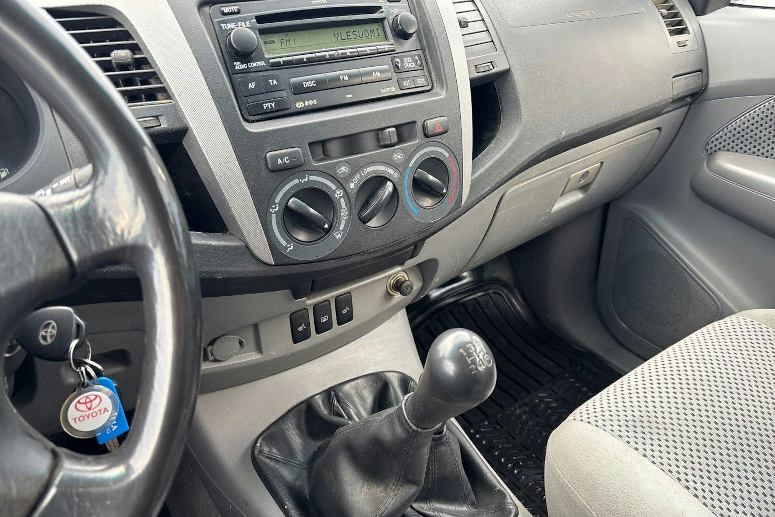 Hopea Toyota Hilux 2009 kuva 15.