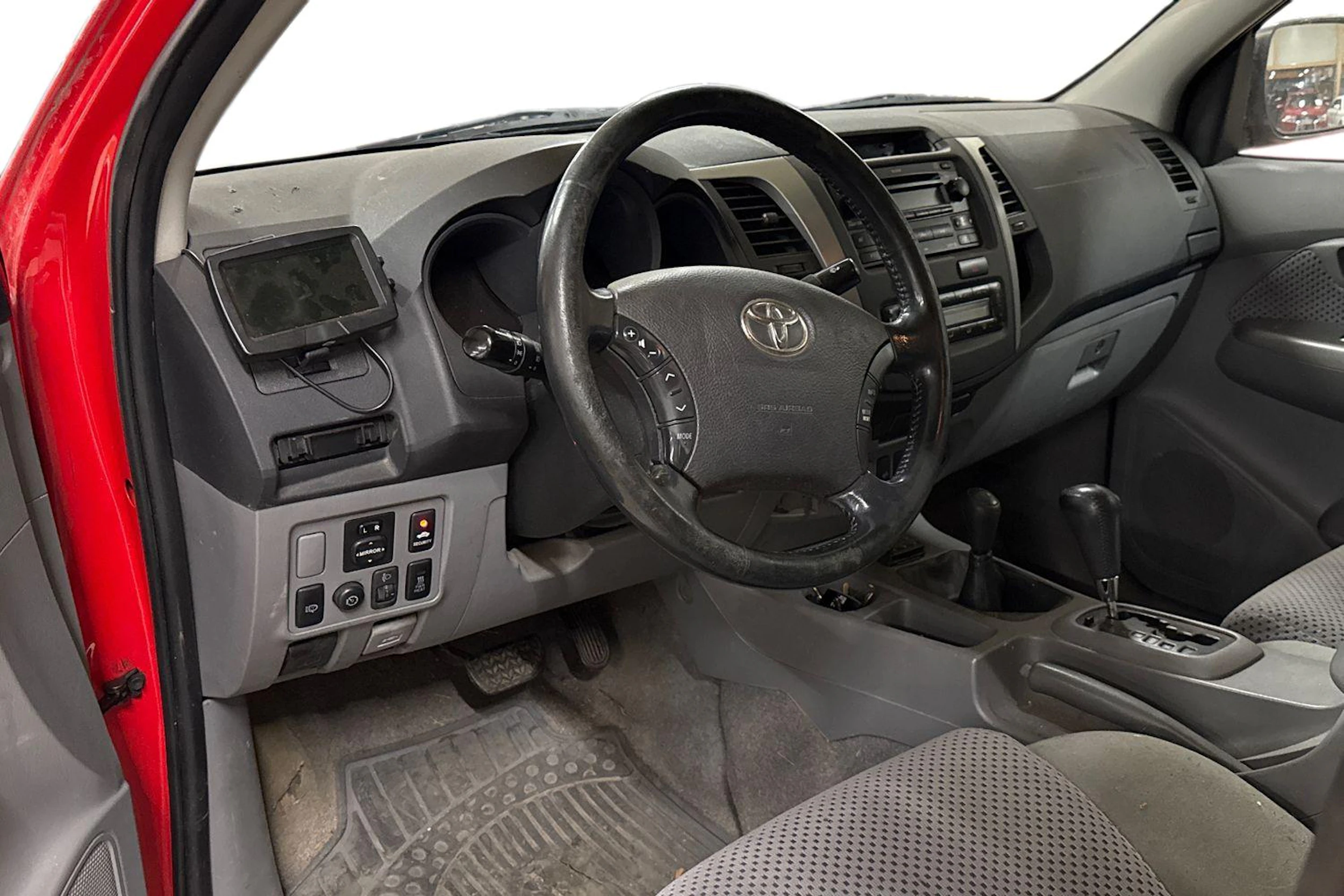 punainen Toyota Hilux 2009 kuva 3.