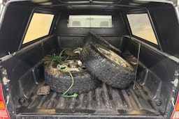 musta Toyota Hilux 2009 kuva 13.