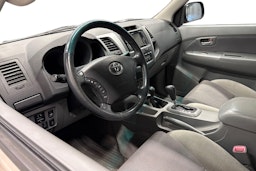 Ruskea (beige) Toyota Hilux 2010 kuva 8.
