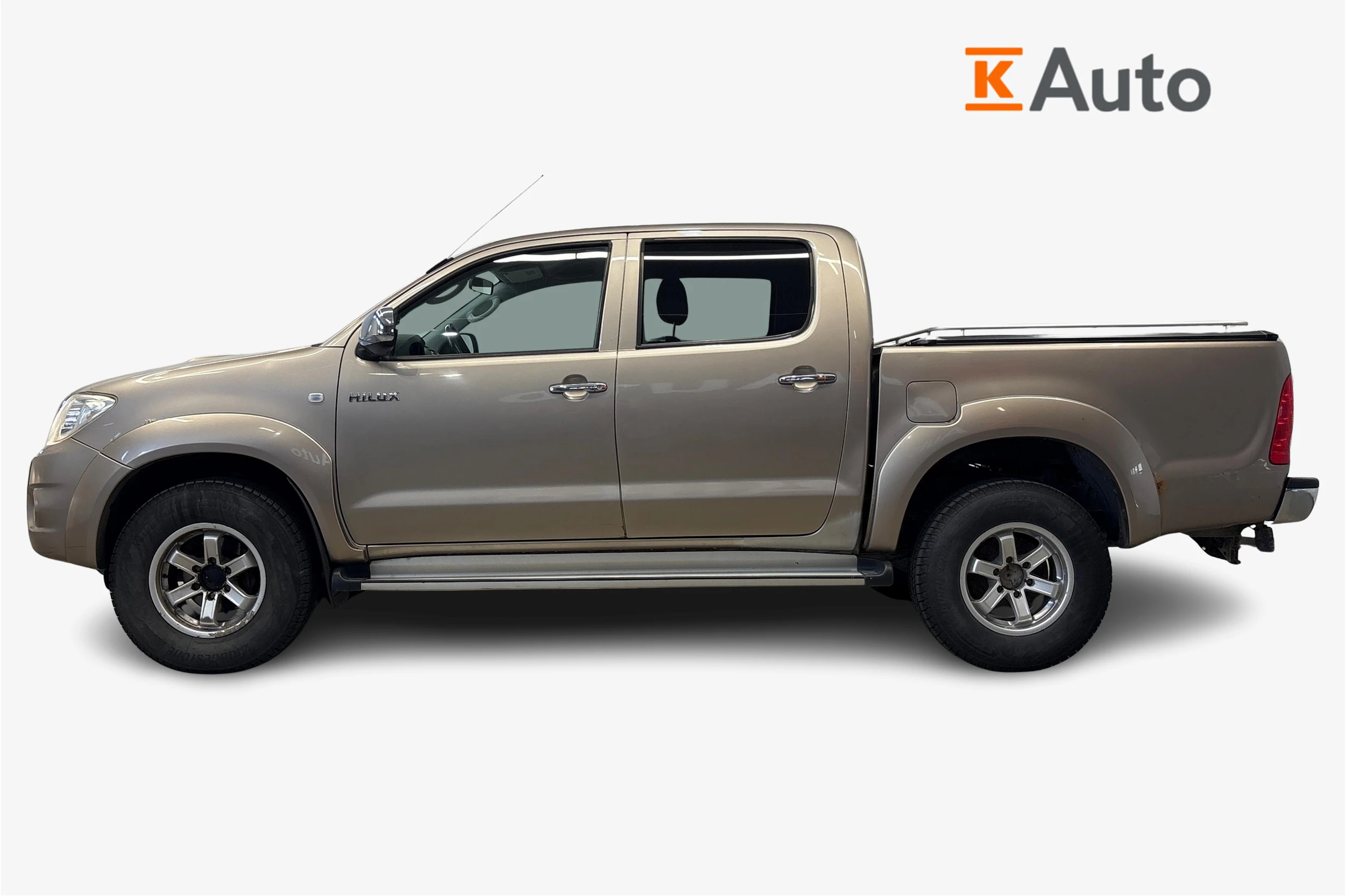 ruskea (beige) Toyota Hilux 2010 kuva 5.