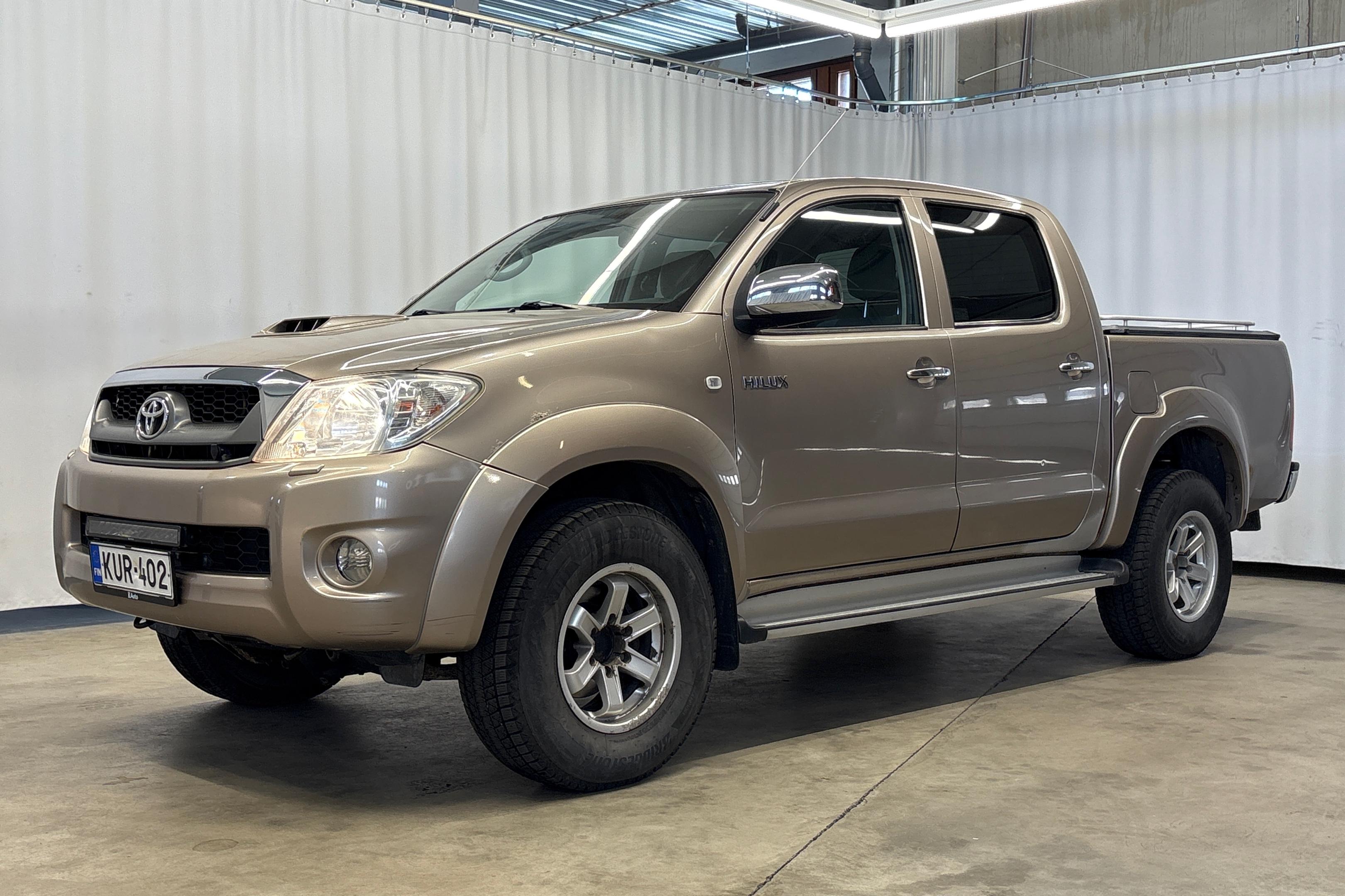 Toyota Hilux 2010, kuva 6/27
