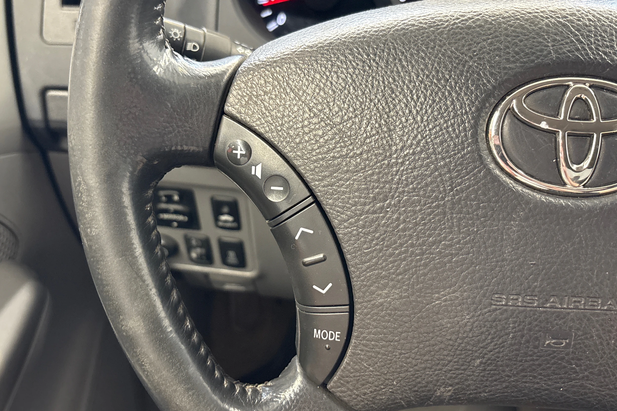 ruskea (beige) Toyota Hilux 2010 kuva 13.
