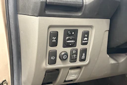 ruskea (beige) Toyota Hilux 2010 kuva 17.