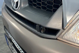 ruskea (beige) Toyota Hilux 2010 kuva 21.