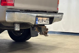 ruskea (beige) Toyota Hilux 2010 kuva 22.