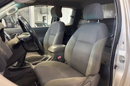 hopea Toyota Hilux 2010 kuva 4.