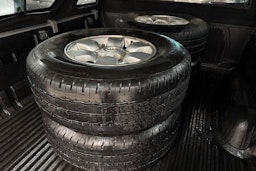 harmaa Toyota Hilux 2010 kuva 15.