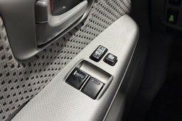 harmaa Toyota Hilux 2010 kuva 17.