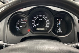 harmaa Toyota Hilux 2010 kuva 19.