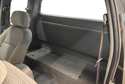 musta Toyota Hilux 2010 kuva 9.