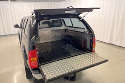 musta Toyota Hilux 2011 kuva 23.