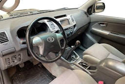 musta Toyota Hilux 2011 kuva 9.